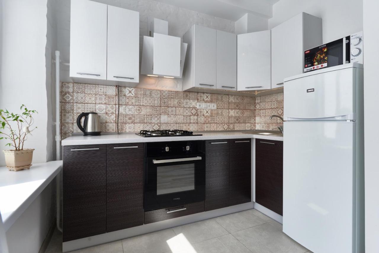 Современная 2-Комн. Дворец Украина. Kiew Exterior foto
